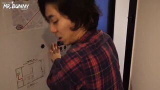 女租客的伎俩得知房东在家里装了摄像头
