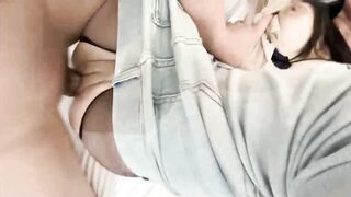 绿帽欲上头忽悠自己亲姐姐开房蒙上姐姐眼睛中途换人偷操白虎美穴 无套内射
