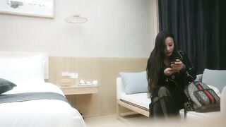 【利哥探花】探花界打桩机，每晚征战外围场，娇俏女神，大长腿肤白貌美，表情，鲍鱼尽是看点