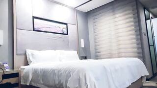 【赵总寻花】丰满白嫩小姐姐换上黑丝被狂插，肥臀荡漾，黑丝腿花枝乱颤