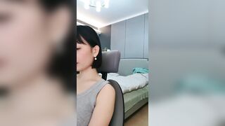 【最新自录极品尤物气质美女】细腰美乳身材超棒，全裸自慰