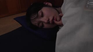 WAAA-639 [中文字幕] 让我练习做爱好不好 青梅竹马芽依只带了一个安全套第一次做爱就上瘾未成熟的小穴连续三天三夜内射了10发 - 五日市芽依