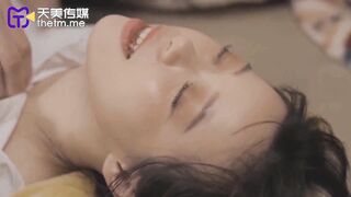 【天美传媒TMW174】尤莉【清纯女孩诱拐色大叔】高清1080P原版首发【TMW174】