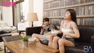 【皇家华人RAS-166】维里娜【与哥哥女友独处却被扑倒・超淫荡痴女主动骑乘】高清1080P原版首发【RAS-166】