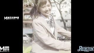 【红斯灯影像RS-032】温芮欣【《挥别羞涩的性时光》高校生的情欲回忆，爆操校花美女】麻豆代理，高清1080P原版首发【RS-032】