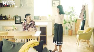 【偶蜜国际OM-004】领衔主演：梁芸菲【钢铁猛男变萌妹】高清1080P原版首发【OM-004】.x264.aac