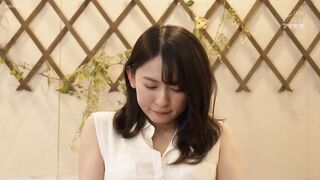 IPZZ-103 [中文字幕] 打工处的性感美女 被迫听从店长指示穿起迷你裙 - 梓光莉