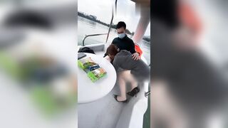 极品网红 #美杜莎 天鹅湖露出事件门 网友认出男主是奇虎公司高管