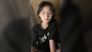 吃瓜事件精选 萝莉学生妹和渣男打视频自慰 被渣男录下自慰视频