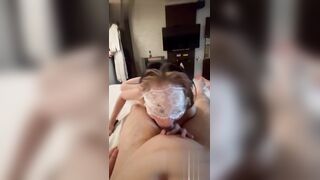 母狗人妻一字马自慰骚穴 肛塞菊花女上骑乘疯狂摇摆 口交颜射 无套爆插白虎骚穴！