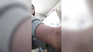【姐弟乱伦】火遍外网的延边姐弟事件_兄妹相依为命_亲妹妹给哥哥口交足交换取零花钱