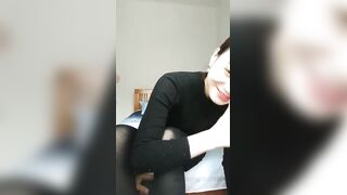 【姐弟乱伦】爸妈出去玩换妻姐弟俩在家里搞乱伦
