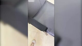 乱伦经典我给亲爸戴绿帽 隔壁还在打麻将我在隔壁包间操她