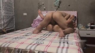湖南女婿和丈母娘乱伦偷晴媳妇怀孕待产和岳母搞一起