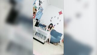 真实家庭乱伦找亲兄弟单男3P骚嫂露脸