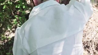真实户外兄妹乱伦 带妹妹去山上挖野菜，结果妹妹上次玩野战上瘾了，看着没人妹妹迫不及待想让哥哥操她，结果哥哥说回去当着嫂子的面再操更刺激