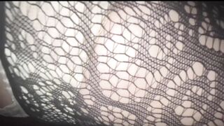 绿帽岳父为了图刺激，给我迷药叫我下在水里给丈母娘喝下，药效发作我直接操母猪丈母娘