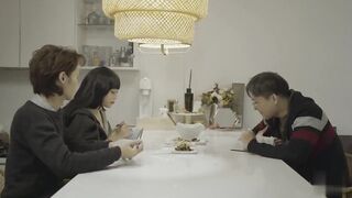 腥24孝之用美乳孝顺公公的年轻媳妇