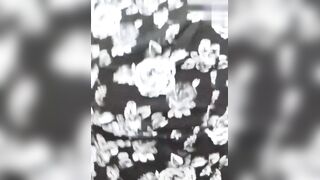 重磅泄密，乱伦快手直播巨乳表姐，大神乱伦表姐又强上表姐闺蜜