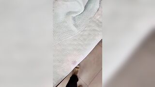嫂子感冒了，我来照顾她，她居然叫我帮她打针 我则暗自亢奋，想象着她身体里的每一寸肌肤