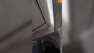 操心没有用，操妹妹才有用！妹妹大半夜喝酒回家被亲哥埋怨，把正在洗澡的妹妹上了！