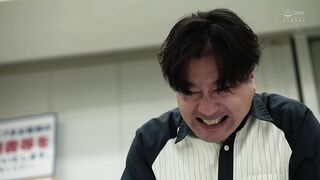 JUR-636 [无码中文字幕] 太没有防备心了巨乳人妻在无法发声的情况下在背后30公分处被插进小穴 -桃园怜奈