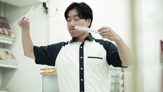 JUR-636 [无码中文字幕] 太没有防备心了巨乳人妻在无法发声的情况下在背后30公分处被插进小穴 -桃园怜奈