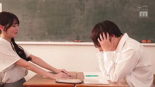 MIKR-082 [新模型无码破解] 在通学电车上秘密进行痴汉行为让我中出的紧身裙女教师 - 森日向子
