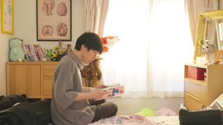DASS-769 与一个用反向角色扮演引诱你的书呆子女孩进行最愉悦的性爱-美谷朱音