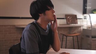 IPZZ-677 本以为高不可攀的美女前辈 喝醉后竟是个接吻狂魔 枫可怜