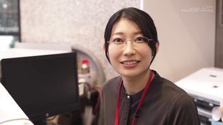 SDJS-312 守 上班偷溜出来高潮不断的秘书 巨根玩具自慰油play 3P总务部秘书课-屋よしの