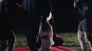 SONE-920 可爱村姑是贫贱男人们的慰藉者 miru