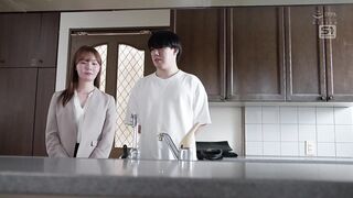 SONE-830 [中文字幕] 著想同居来看房的幸福情侣越是甜蜜越激起NTR她男友的慾望我身为房仲小姐却专偷男人肉棒 - miru