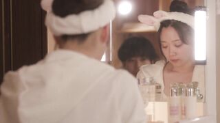 IPX-864 [中文字幕] 如果錯過末班車的話，要不要來我家 雖然女友在家裡等我 卻要住在前輩女同事家 看到她不穿內褲不穿內衣的走來走去 我興奮到直接幹她到早上 二叶惠麻