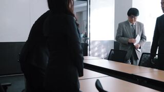 JUR-088 [中文字幕] 人妻秘書 充滿汗水的接吻 在老闆辦公室的中出性愛-久遠美緒