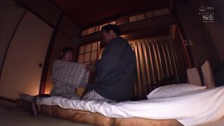 SSIS-464 [中文字幕] 妻子不在的兩天和年輕貌美的情人燃盡性慾的溫泉不倫 架乃由罗