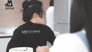 #猫爪影像 MMZ046 桃色诱惑闺蜜发骚 - 寻小小