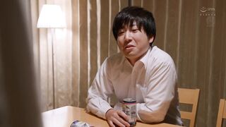 JUR-289 [无码中文字幕] 一位已婚秘书在充满汗水和亲吻的办公室里与她的老板发生性关系。每个老板都向往的情妇秘书乌托邦 - 栗山莉绪