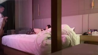 老公跑船半年不在家的人妻_耐不住寂寞找我偷情做的时候电话还催着接孩子