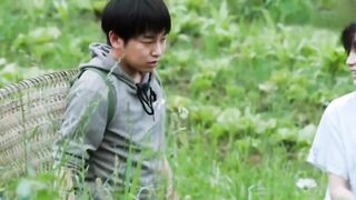 《向往的秘密之乡野蘑菇屋》湿身夜话_口交骑乘后入享受双飞！