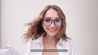 俄罗斯极品蜜桃臀可爱妹妹 「Lily Cute」老婆的继妹打赌输光光，嘴逼肛三洞全开还债，大奶被干到求饶