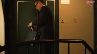 JUR-834 [无码中文字幕] 曾经说一生只爱我一人的妻子竟然在淫乱的换妻俱乐部迷失了自我 玩的比谁都花 人妻NTR - 北条麻妃 藤咲紫