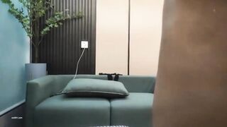 漂亮小姐姐第一次见这样的阴唇 我妈生的就这样是畸形吗丑不丑 啊要插穿了 身材苗条在沙发69吃鸡舔逼