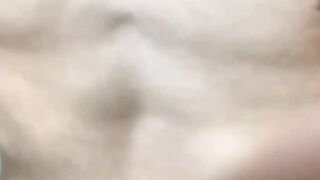 双飞嫩妹子插我吧你不是插她吗快点感觉来了人美逼遭罪 小伙盯着漂亮美眉操 闺蜜只能在边上看着自己抠逼