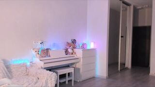 uwuxo_Chaturbate_Webcamshow_07062022_0758_Webcam_Rips_Streaming2