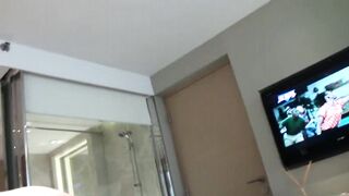 杭州气质性感的高颜值白领美女和上司酒店偷情啪啪,一字马站立式扛着大腿狠狠干