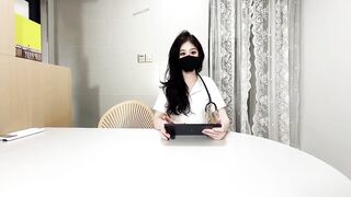 极品网红榨精女神【萌崽儿】情趣女护士的勃起治疗肉棒在玉手小嘴中变硬 献身患者小穴对准自动抽插 榨精内射浓白淫荡精液