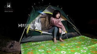 【猫爪影像】清甜女神-林怡梦【女孩与色欲狼友】野外激情狂热泄欲，高清720P原版首发，麻豆出品【MMZ-042】