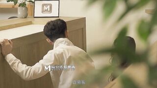 【麻豆传媒】李允熙【淫行咖啡厅】性爱成瘾的店员们，高清720P原版首发【MDWP-0019】