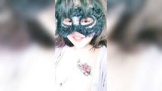 一只小狐仙精彩4P大秀【上篇】跟好姐妹一起让三个男人玩弄调情，淫声荡语互动狼友撩骚，吃奶舔逼口交大鸡巴各种草